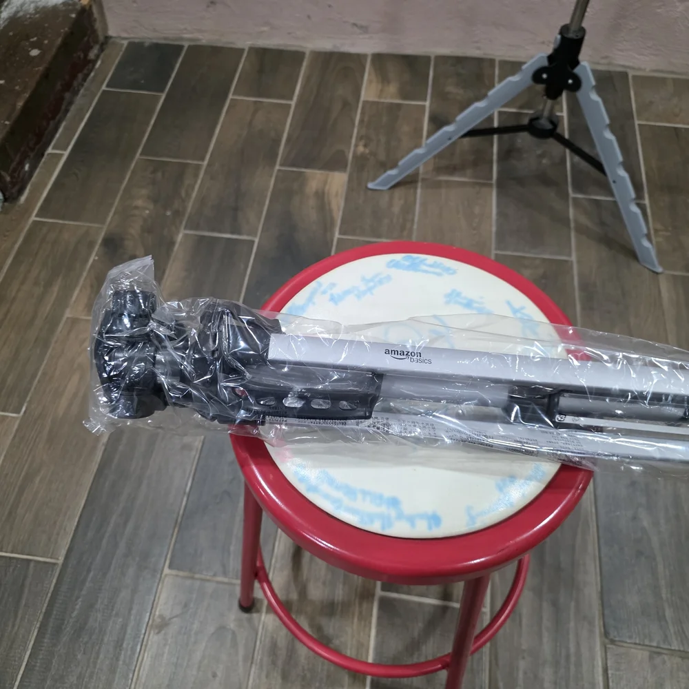 AmazonBasics Silver Tripod